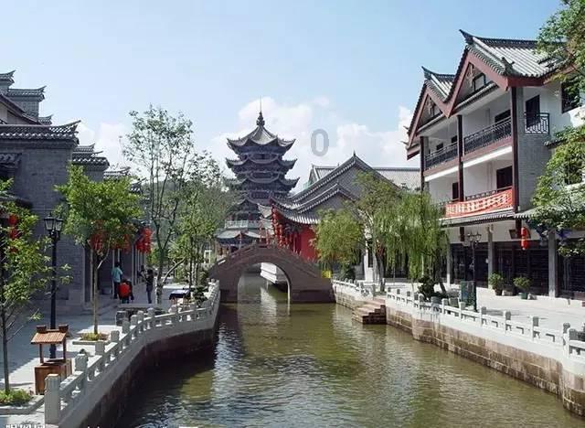 地板冒岩浆无敌版